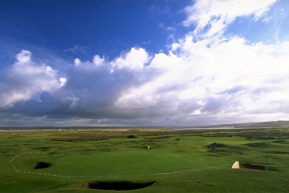 Self Catering Holiday Cottages Near Golf Courses in North Devon. Royal North Devon Golf Club
